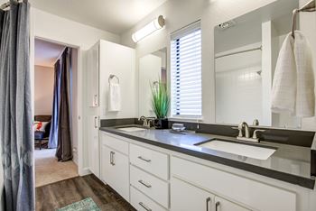 Vercanta Pleasanton | Pleasanton, CA | Bathroom